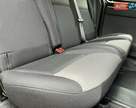 Черный Рено Кенгу, объемом двигателя 0 л и пробегом 29 тыс. км за 14200 $, фото 20 на Automoto.ua