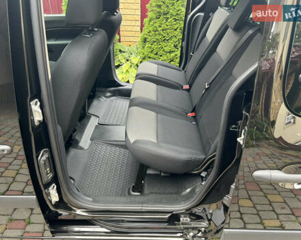 Черный Рено Кенгу, объемом двигателя 0 л и пробегом 29 тыс. км за 14200 $, фото 27 на Automoto.ua