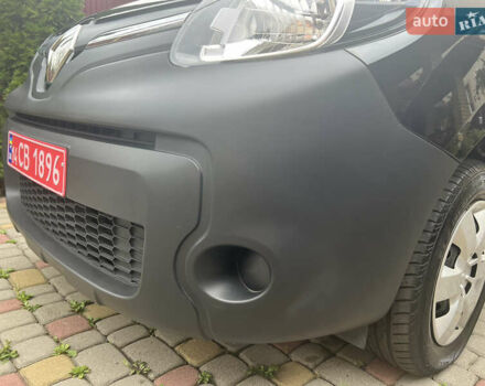 Черный Рено Кенгу, объемом двигателя 0 л и пробегом 29 тыс. км за 14200 $, фото 86 на Automoto.ua