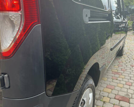 Черный Рено Кенгу, объемом двигателя 0 л и пробегом 29 тыс. км за 14200 $, фото 77 на Automoto.ua