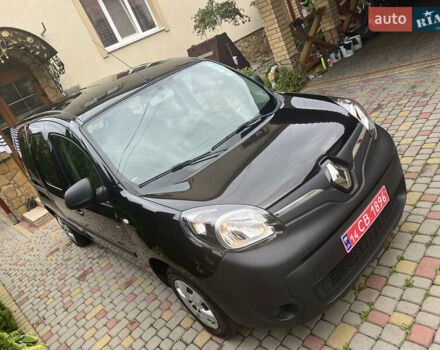 Черный Рено Кенгу, объемом двигателя 0 л и пробегом 29 тыс. км за 14200 $, фото 58 на Automoto.ua