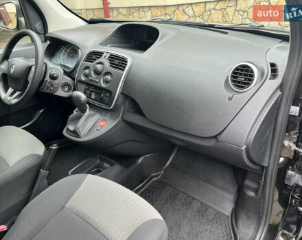 Черный Рено Кенгу, объемом двигателя 0 л и пробегом 29 тыс. км за 14200 $, фото 22 на Automoto.ua