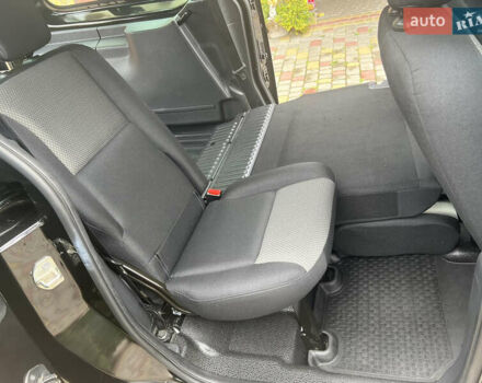 Черный Рено Кенгу, объемом двигателя 0 л и пробегом 29 тыс. км за 14200 $, фото 30 на Automoto.ua