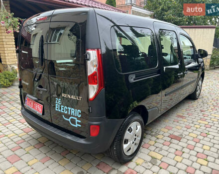 Черный Рено Кенгу, объемом двигателя 0 л и пробегом 29 тыс. км за 14200 $, фото 5 на Automoto.ua