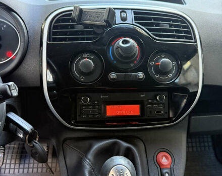 Черный Рено Кенгу, объемом двигателя 1.5 л и пробегом 125 тыс. км за 12700 $, фото 22 на Automoto.ua