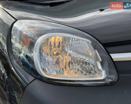 Черный Рено Кенгу, объемом двигателя 0 л и пробегом 75 тыс. км за 14700 $, фото 17 на Automoto.ua