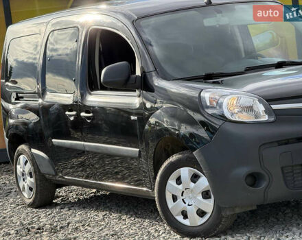 Черный Рено Кенгу, объемом двигателя 0 л и пробегом 75 тыс. км за 14700 $, фото 7 на Automoto.ua