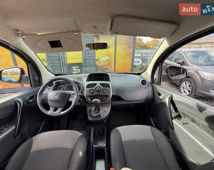 Черный Рено Кенгу, объемом двигателя 0 л и пробегом 75 тыс. км за 14700 $, фото 4 на Automoto.ua