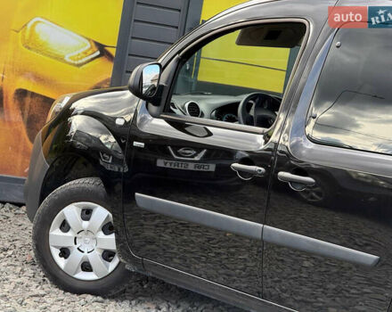 Черный Рено Кенгу, объемом двигателя 0 л и пробегом 75 тыс. км за 14700 $, фото 18 на Automoto.ua