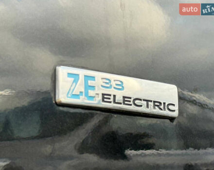 Черный Рено Кенгу, объемом двигателя 0 л и пробегом 75 тыс. км за 14700 $, фото 26 на Automoto.ua