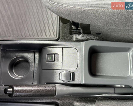 Черный Рено Кенгу, объемом двигателя 0 л и пробегом 75 тыс. км за 14700 $, фото 53 на Automoto.ua