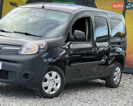 Черный Рено Кенгу, объемом двигателя 0 л и пробегом 75 тыс. км за 14700 $, фото 8 на Automoto.ua