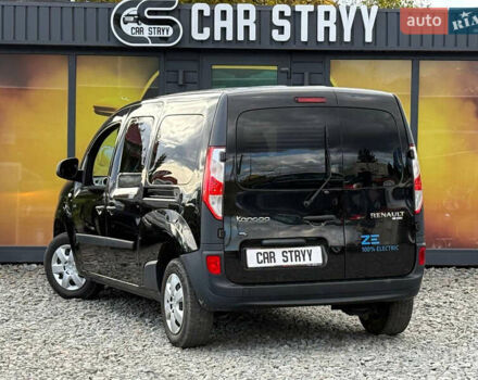 Черный Рено Кенгу, объемом двигателя 0 л и пробегом 75 тыс. км за 14700 $, фото 3 на Automoto.ua
