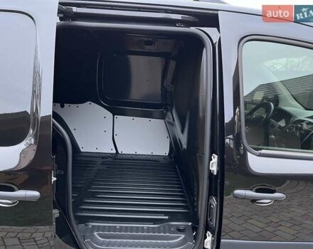 Черный Рено Кенгу, объемом двигателя 1.5 л и пробегом 132 тыс. км за 13700 $, фото 22 на Automoto.ua