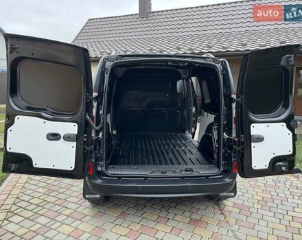 Черный Рено Кенгу, объемом двигателя 1.5 л и пробегом 132 тыс. км за 13700 $, фото 25 на Automoto.ua