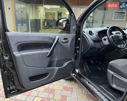 Черный Рено Кенгу, объемом двигателя 1.5 л и пробегом 132 тыс. км за 13700 $, фото 13 на Automoto.ua