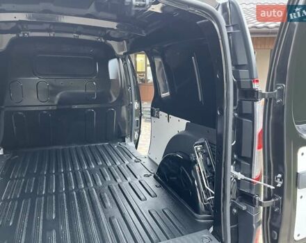 Черный Рено Кенгу, объемом двигателя 1.5 л и пробегом 132 тыс. км за 13700 $, фото 27 на Automoto.ua