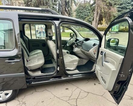 Черный Рено Кенгу, объемом двигателя 0 л и пробегом 165 тыс. км за 7700 $, фото 4 на Automoto.ua