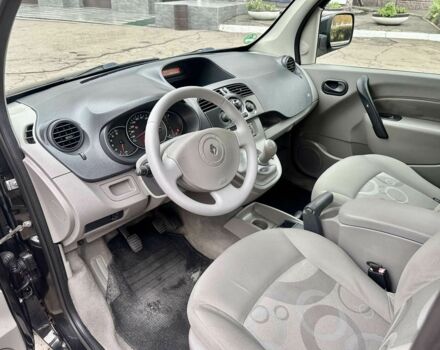 Черный Рено Кенгу, объемом двигателя 0 л и пробегом 165 тыс. км за 7700 $, фото 6 на Automoto.ua