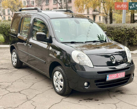 Черный Рено Кенгу, объемом двигателя 1.6 л и пробегом 165 тыс. км за 7700 $, фото 1 на Automoto.ua