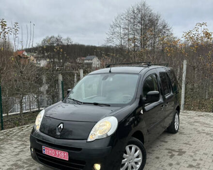 Черный Рено Кенгу, объемом двигателя 1.6 л и пробегом 229 тыс. км за 7999 $, фото 1 на Automoto.ua