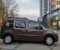 Коричневый Рено Кенгу, объемом двигателя 1.6 л и пробегом 185 тыс. км за 8600 $, фото 1 на Automoto.ua