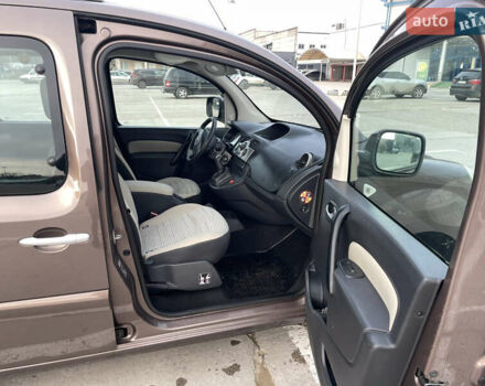 Коричневий Рено Кєнгу, об'ємом двигуна 1.6 л та пробігом 197 тис. км за 8200 $, фото 9 на Automoto.ua