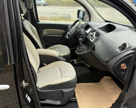 Коричневый Рено Кенгу, объемом двигателя 1.6 л и пробегом 188 тыс. км за 7900 $, фото 28 на Automoto.ua