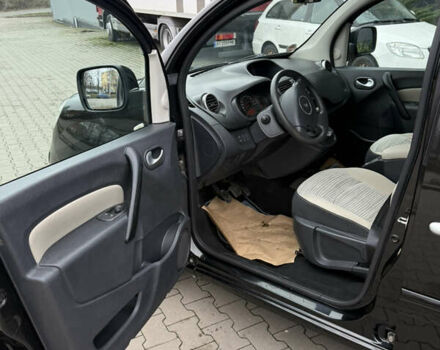 Коричневый Рено Кенгу, объемом двигателя 1.6 л и пробегом 188 тыс. км за 7900 $, фото 36 на Automoto.ua