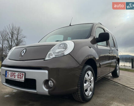 Коричневий Рено Кєнгу, об'ємом двигуна 1.5 л та пробігом 228 тис. км за 8950 $, фото 2 на Automoto.ua