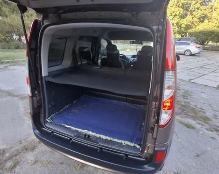 Коричневый Рено Кенгу, объемом двигателя 1.5 л и пробегом 213 тыс. км за 10800 $, фото 10 на Automoto.ua