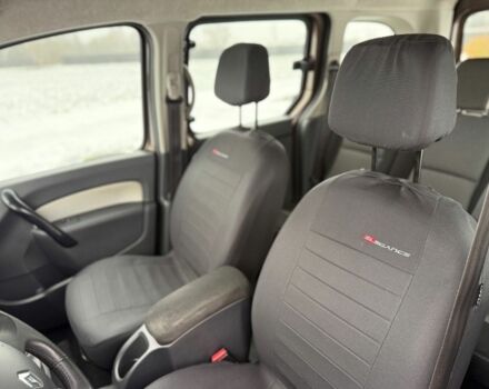 Коричневый Рено Кенгу, объемом двигателя 1.5 л и пробегом 156 тыс. км за 2300 $, фото 6 на Automoto.ua