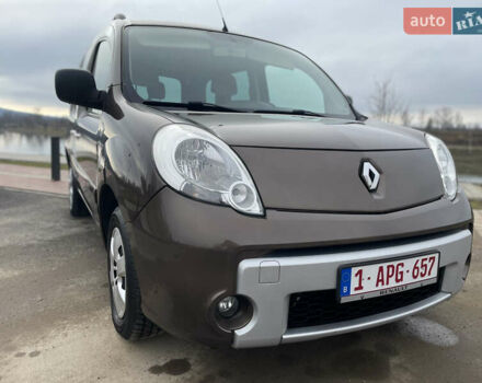Коричневий Рено Кєнгу, об'ємом двигуна 1.5 л та пробігом 228 тис. км за 8950 $, фото 4 на Automoto.ua