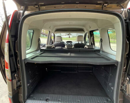 Коричневый Рено Кенгу, объемом двигателя 1.5 л и пробегом 256 тыс. км за 10999 $, фото 12 на Automoto.ua