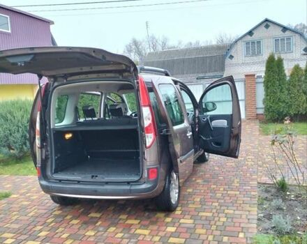 Коричневый Рено Кенгу, объемом двигателя 1.5 л и пробегом 256 тыс. км за 10999 $, фото 5 на Automoto.ua