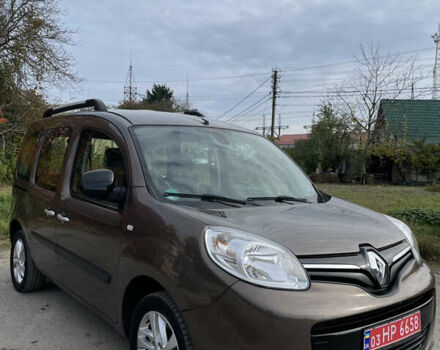 Коричневый Рено Кенгу, объемом двигателя 1.5 л и пробегом 256 тыс. км за 10999 $, фото 2 на Automoto.ua