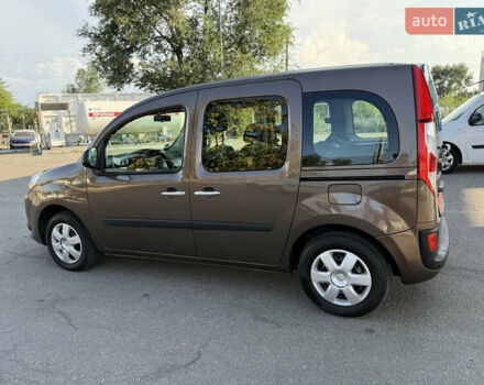 Коричневий Рено Кєнгу, об'ємом двигуна 1.5 л та пробігом 134 тис. км за 11999 $, фото 27 на Automoto.ua