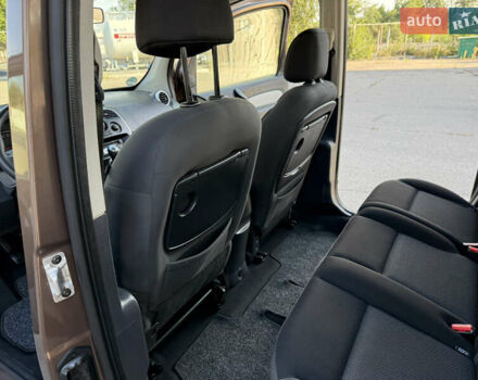 Коричневий Рено Кєнгу, об'ємом двигуна 1.5 л та пробігом 134 тис. км за 11999 $, фото 70 на Automoto.ua