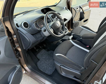 Коричневий Рено Кєнгу, об'ємом двигуна 1.5 л та пробігом 134 тис. км за 11999 $, фото 58 на Automoto.ua