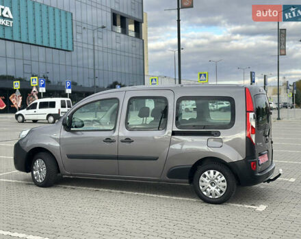 Коричневый Рено Кенгу, объемом двигателя 1.5 л и пробегом 280 тыс. км за 12300 $, фото 4 на Automoto.ua