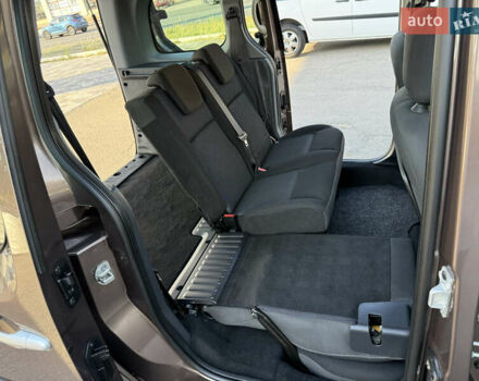 Коричневий Рено Кєнгу, об'ємом двигуна 1.5 л та пробігом 134 тис. км за 11999 $, фото 81 на Automoto.ua