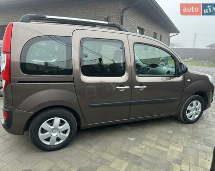 Коричневый Рено Кенгу, объемом двигателя 1.5 л и пробегом 210 тыс. км за 10999 $, фото 7 на Automoto.ua