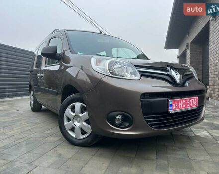 Коричневый Рено Кенгу, объемом двигателя 1.5 л и пробегом 210 тыс. км за 10999 $, фото 10 на Automoto.ua
