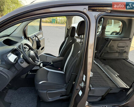 Коричневий Рено Кєнгу, об'ємом двигуна 1.5 л та пробігом 134 тис. км за 11999 $, фото 83 на Automoto.ua