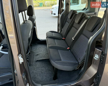 Коричневий Рено Кєнгу, об'ємом двигуна 1.5 л та пробігом 134 тис. км за 11999 $, фото 6 на Automoto.ua