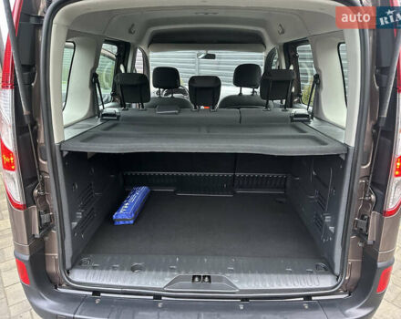 Коричневый Рено Кенгу, объемом двигателя 1.5 л и пробегом 210 тыс. км за 10999 $, фото 15 на Automoto.ua