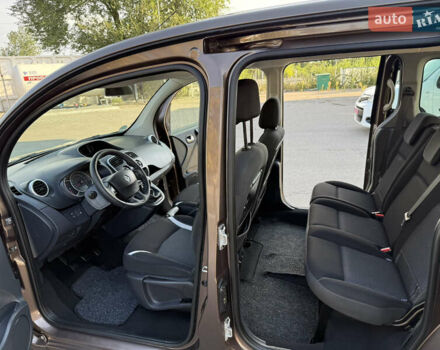 Коричневий Рено Кєнгу, об'ємом двигуна 1.5 л та пробігом 134 тис. км за 11999 $, фото 74 на Automoto.ua