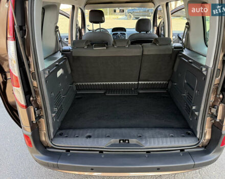 Коричневий Рено Кєнгу, об'ємом двигуна 1.5 л та пробігом 134 тис. км за 11999 $, фото 7 на Automoto.ua