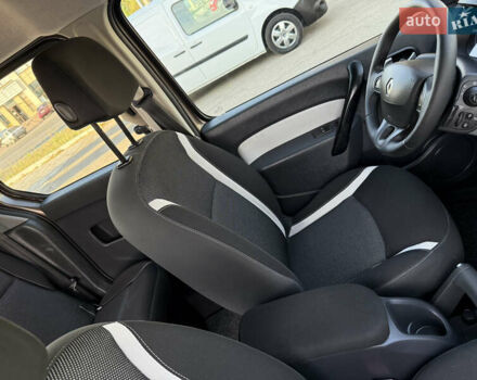 Коричневий Рено Кєнгу, об'ємом двигуна 1.5 л та пробігом 134 тис. км за 11999 $, фото 45 на Automoto.ua