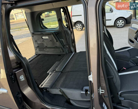 Коричневий Рено Кєнгу, об'ємом двигуна 1.5 л та пробігом 134 тис. км за 11999 $, фото 87 на Automoto.ua